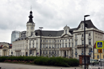 The Jablonowski Palace was built in the 18th century. At one time it was the seat of the Warsaw City Hall. Today the left wing houses a bank