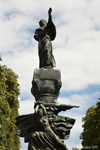 Yerevan Garden, "symbol of Franco-Armenian friendship with the commemorative statue" Paris